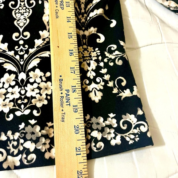 Black and Cream Patterned Jacket - Soooo soft! 12P - Picture 4 of 5